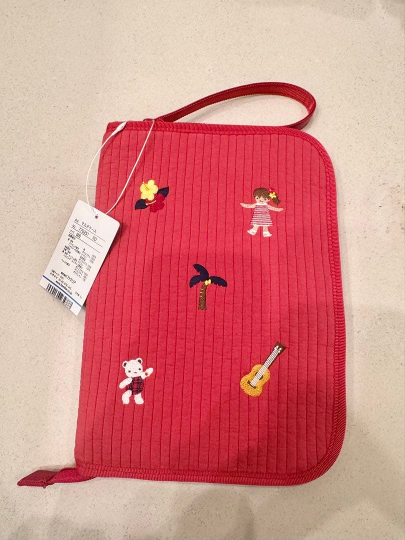 新品未使用 ファミリア　ピオヌンナル マルチケース（cocoru）