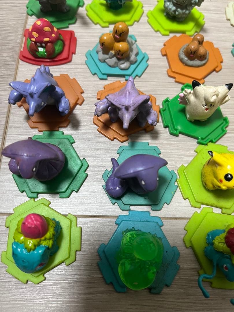 ポケモン フィギュア 台座　97体　まとめ売り