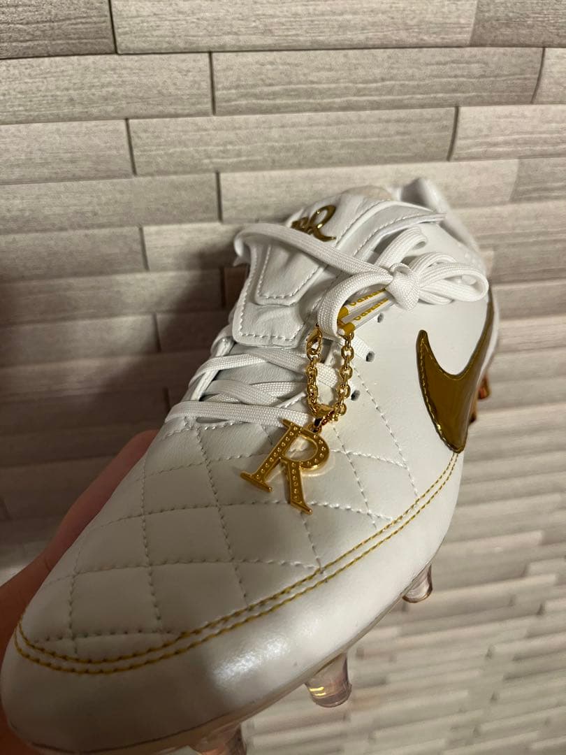 ナイキ　ティエンポレジェンド　RGN ロナウジーニョ