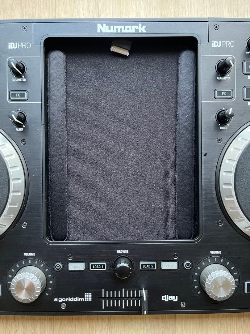 ⑤Numark iDJ Pro iPad用 DJコントローラー ケース付き