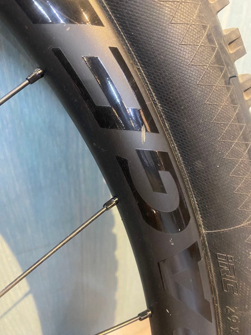 カーボンホイール 29インチ ボントレガー BOOST(タイヤは付属しません)