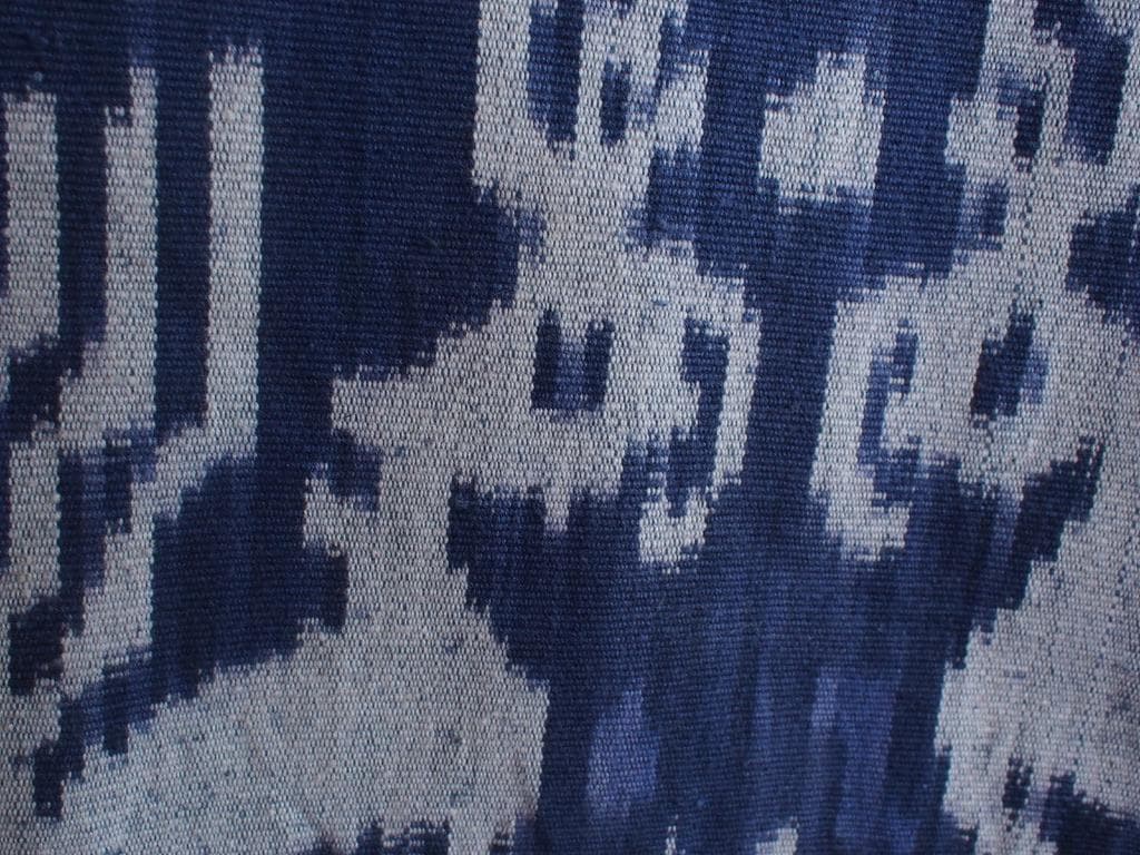 スンバ島藍染イカット