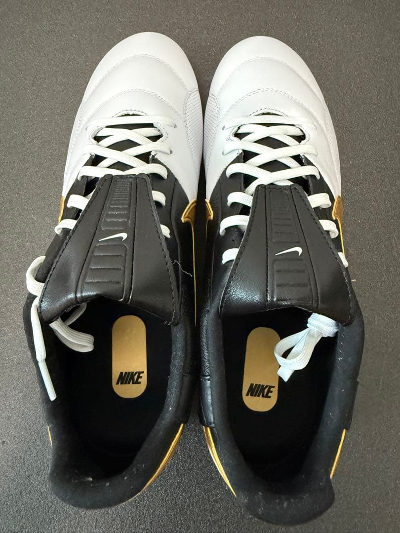 新品！NIKE ナイキ プレミア III FG サッカースパイク 27.5