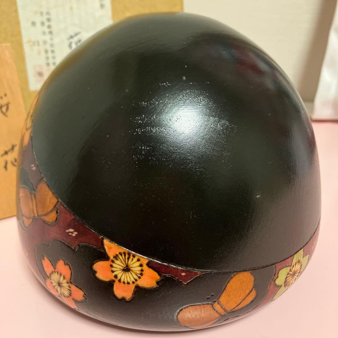 桜花　桜と蝶の手描き木製こけし