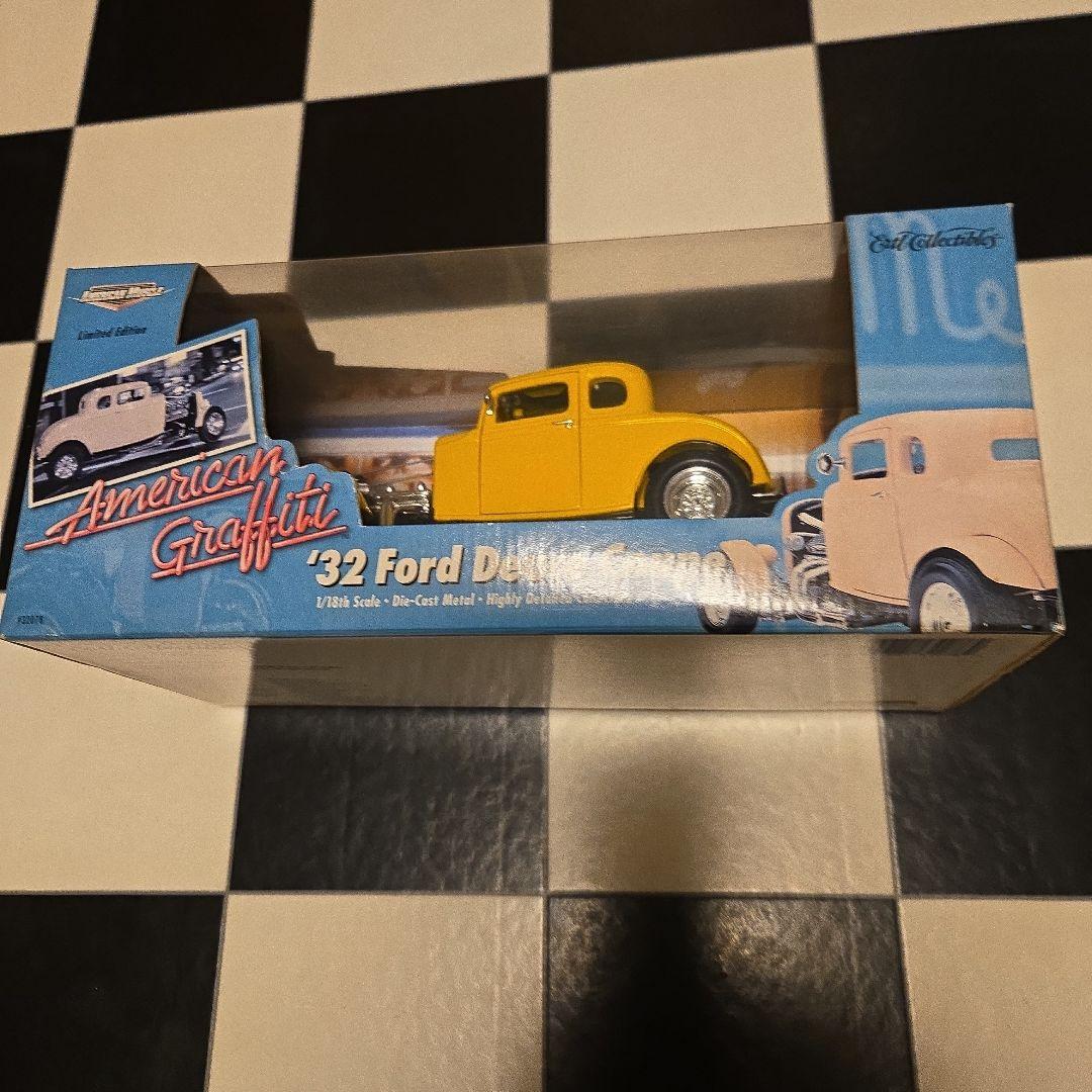 アメリカングラフィティ'32 フォードデュースクーペ　18分の1 新品未開封