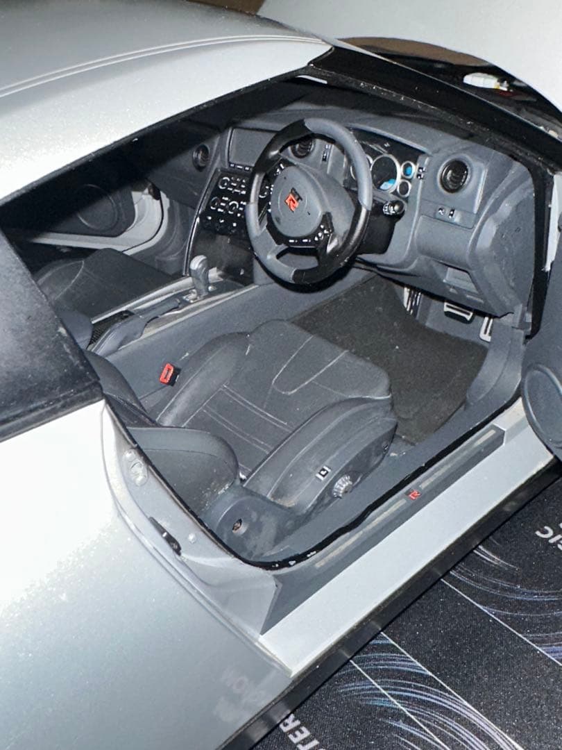 Nissan GT-R 1/8スケールモデル デアゴスティーニ　　ジャンク