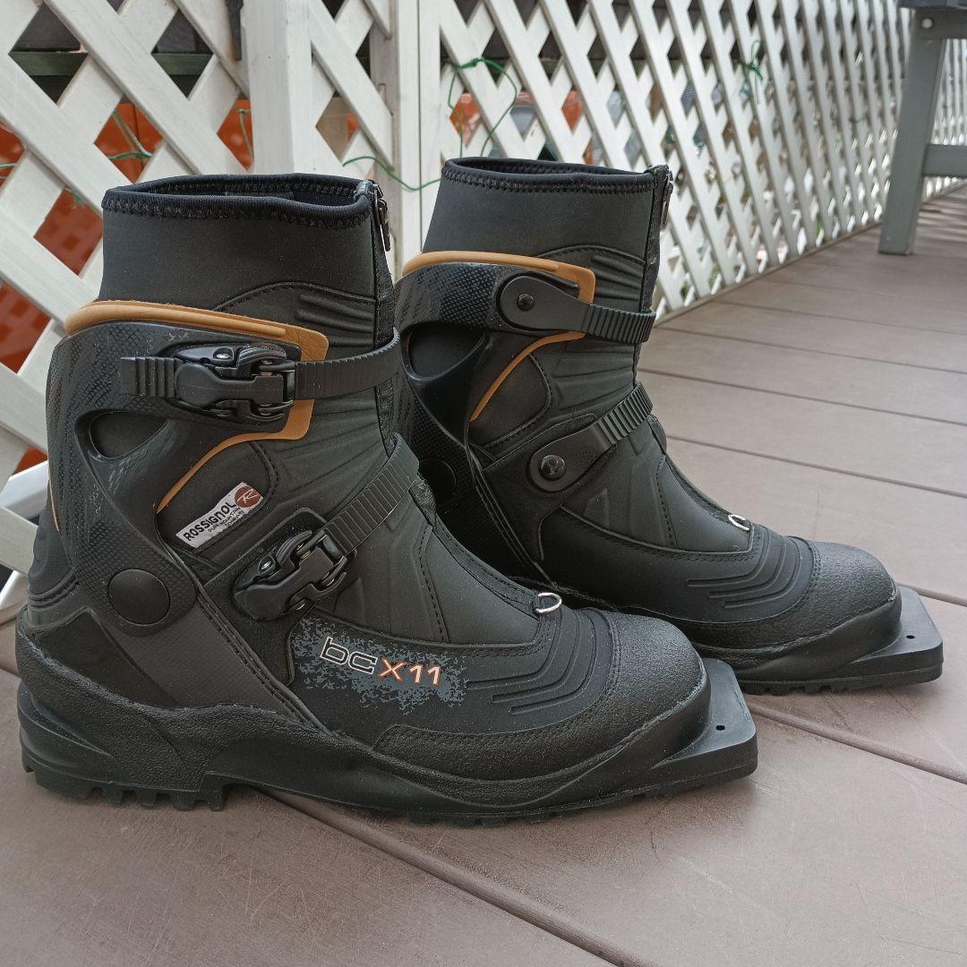 クロスカントリー用スキーブーツ