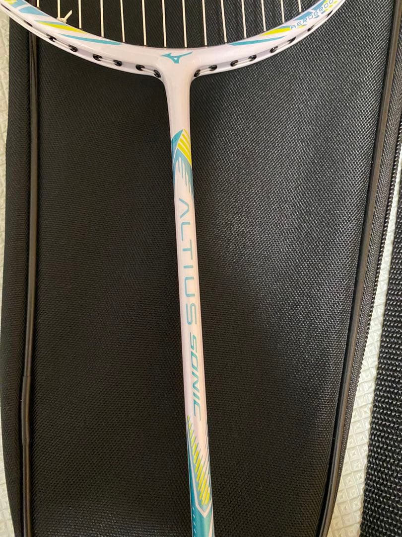 ALTIUS SONIC バドミントンラケット ケース付き