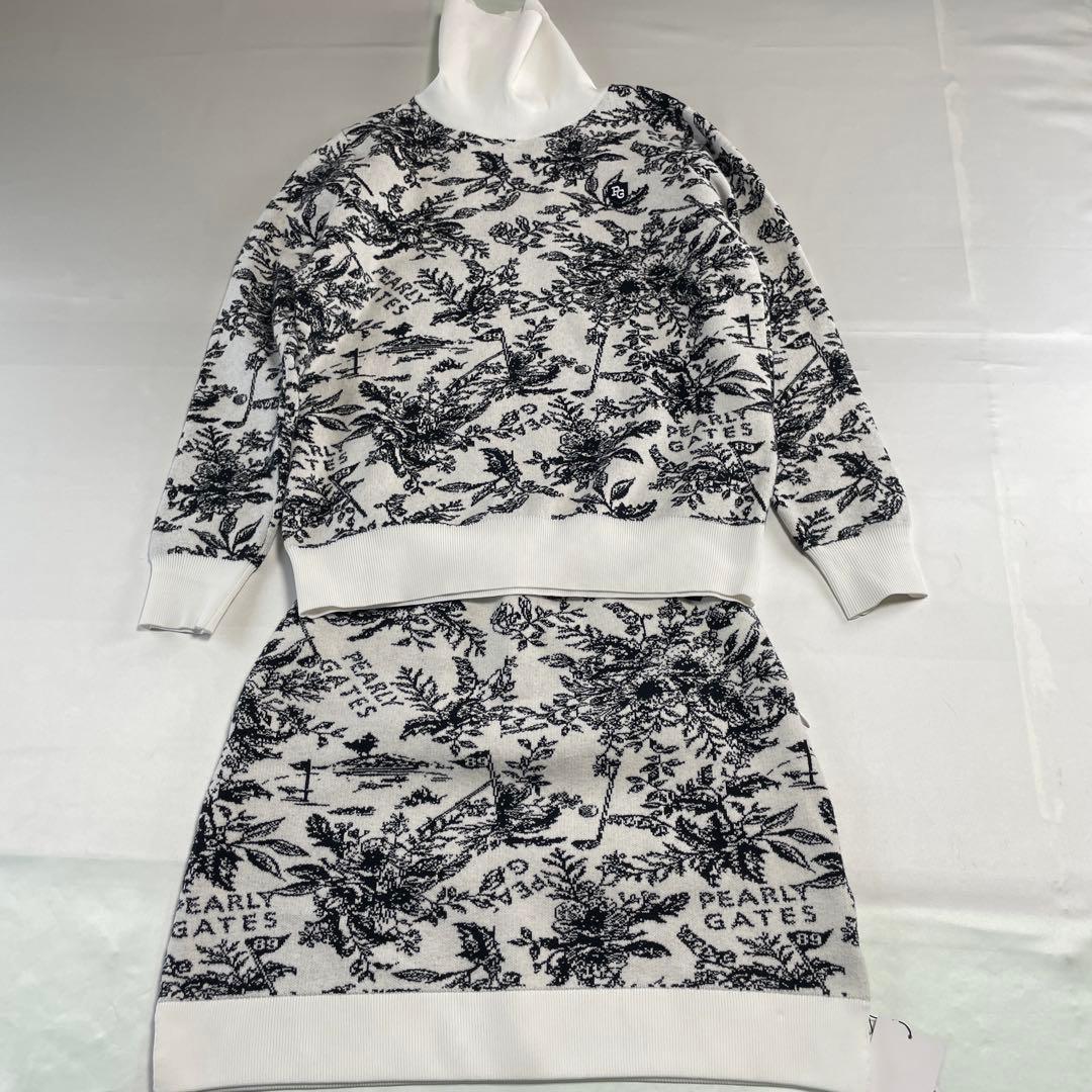 未使用タグ付き　パーリーゲイツ　ニット　セットアップ　タートルネック　花柄　総柄