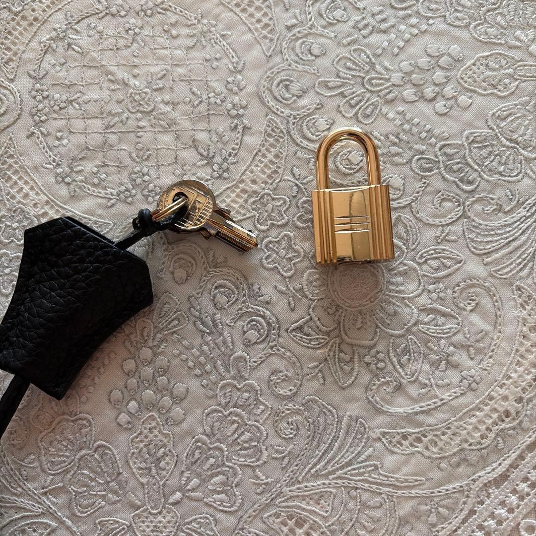 黒レザートート（未使用 ）&キティちゃん パスケース（スワロスキー付き）