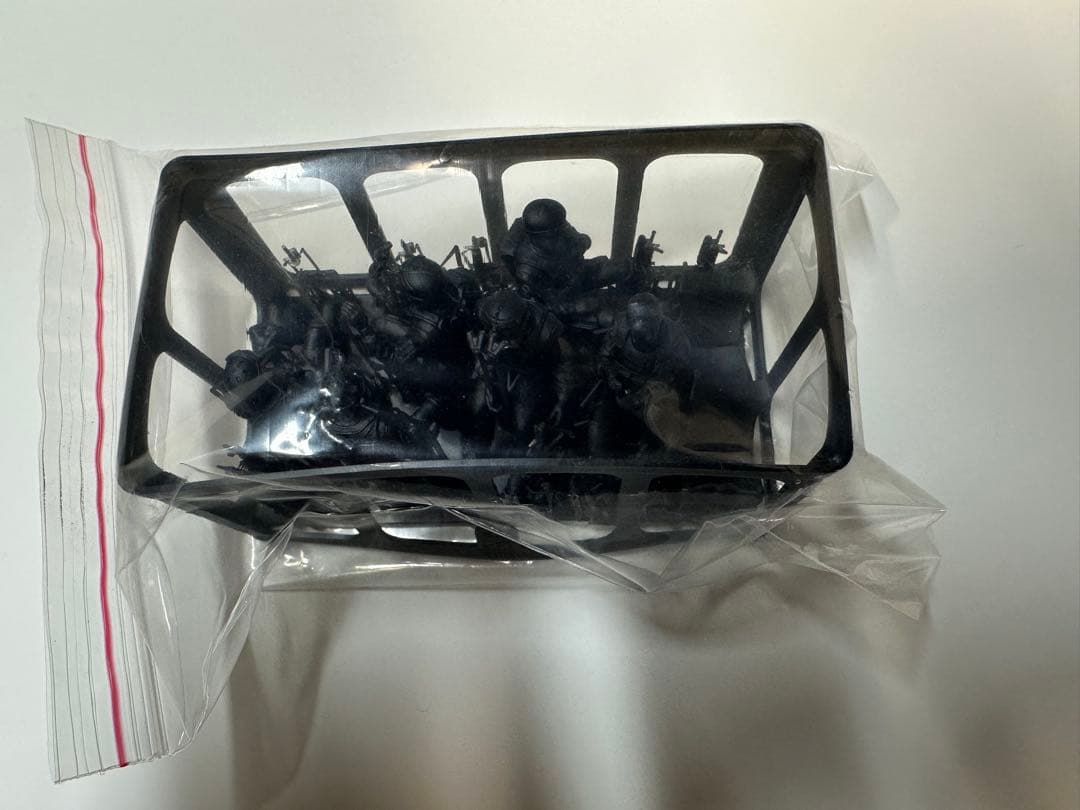 キティホーク AH-6J/MH-6J Little Bird フィギュア6体付