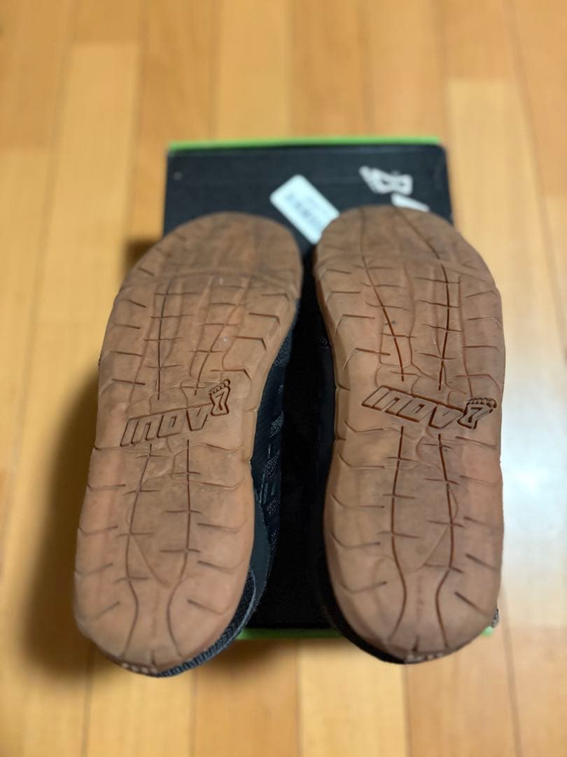 inov8 イノヴェイト トレーニングシューズ ブラックガム