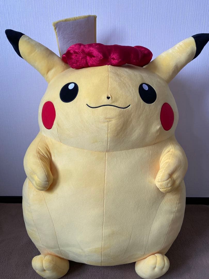 超キョダイピカチュウぬいぐるみ　キョダイマックスのすがた