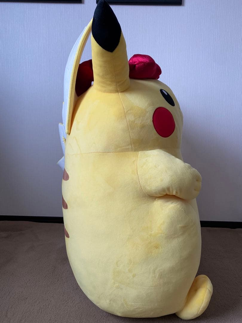 超キョダイピカチュウぬいぐるみ　キョダイマックスのすがた