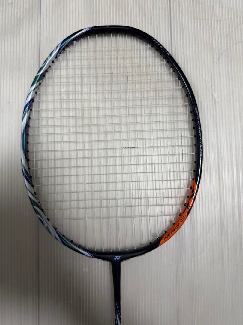 バドミントンラケット ストリング入り