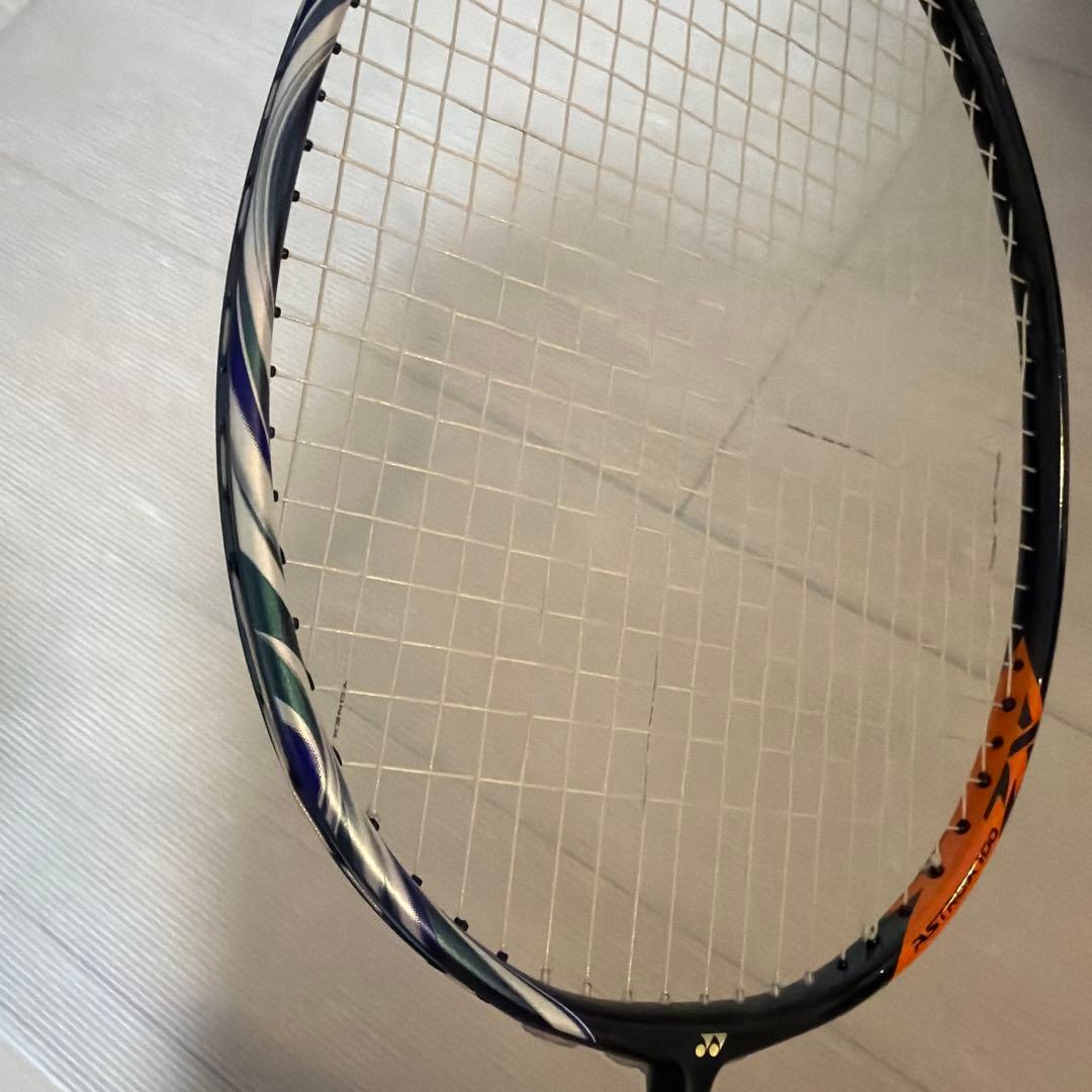 バドミントンラケット ストリング入り