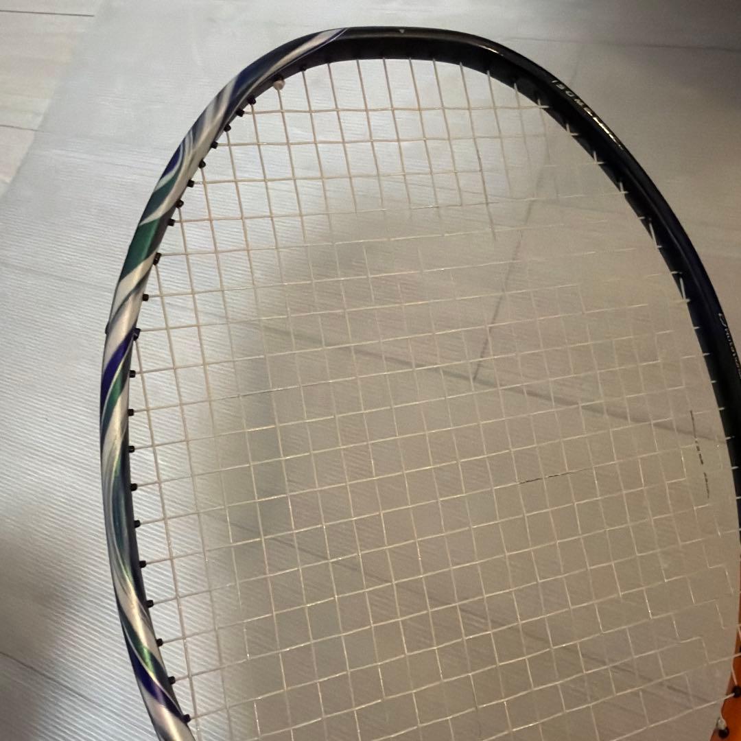 バドミントンラケット ストリング入り