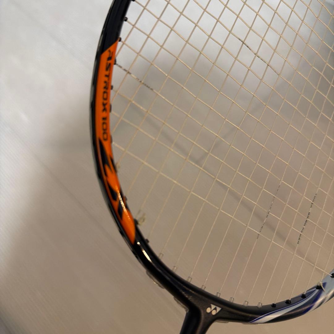 バドミントンラケット ストリング入り