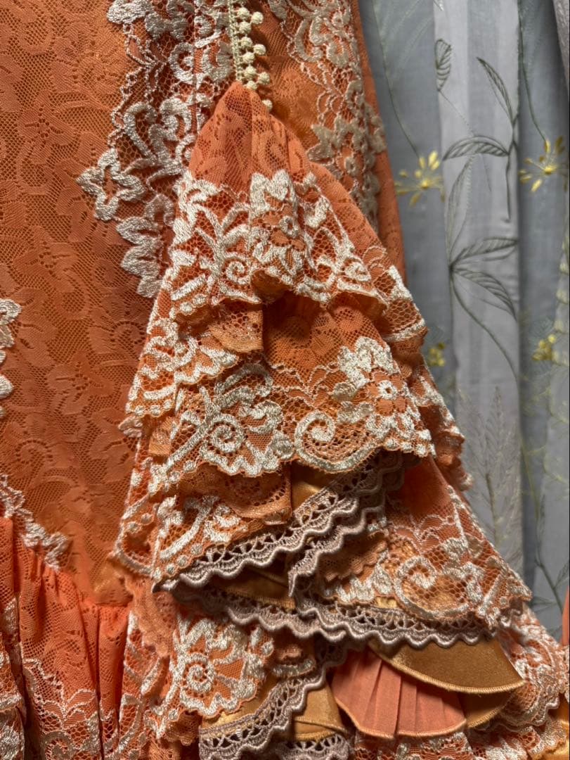 ★【美品】SONIA JOHNES ソニアジョーンズ、ファルダ