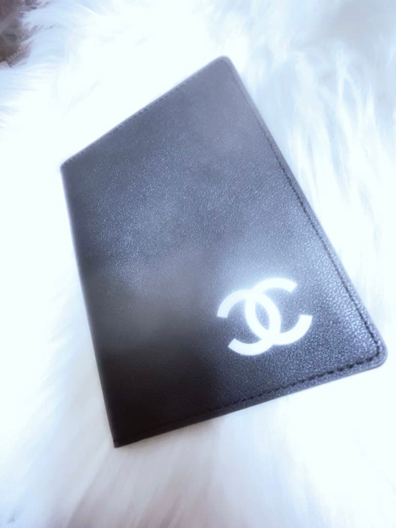 ✧︎*。CHANEL レザー パスポートケース ノベルティ 美品 希少