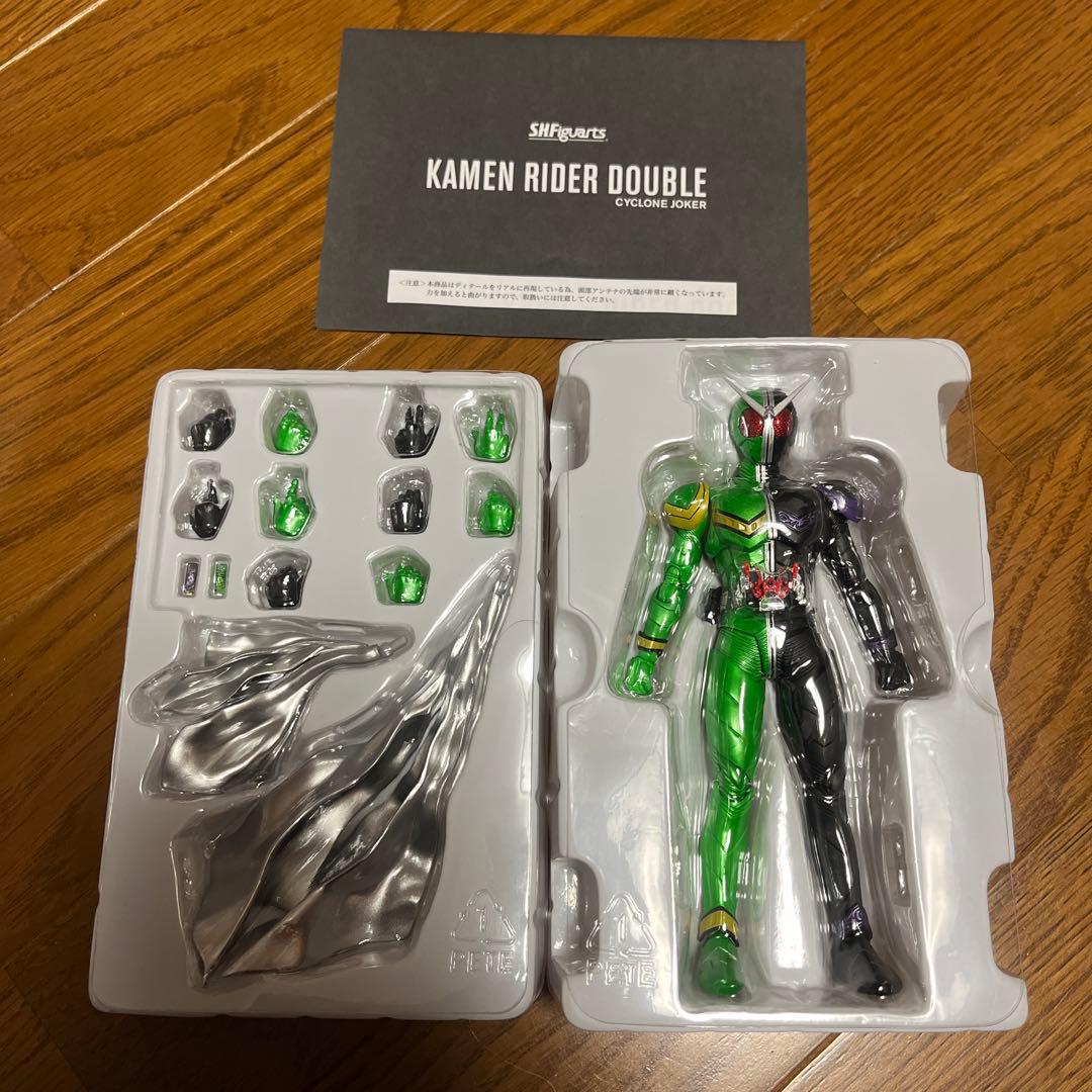 S.H.Figuarts真骨彫仮面ライダーW 台座おまけ付き