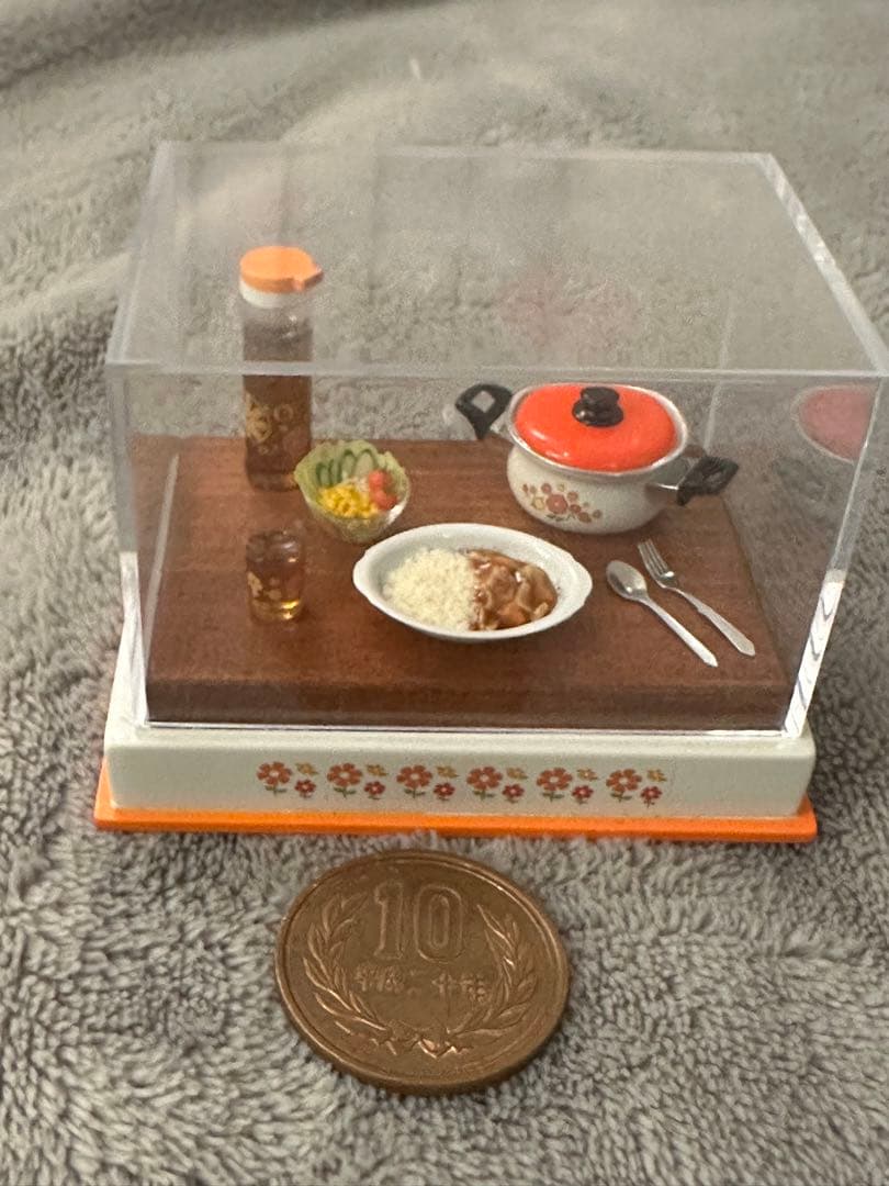 レトロカレー　ミニチュア