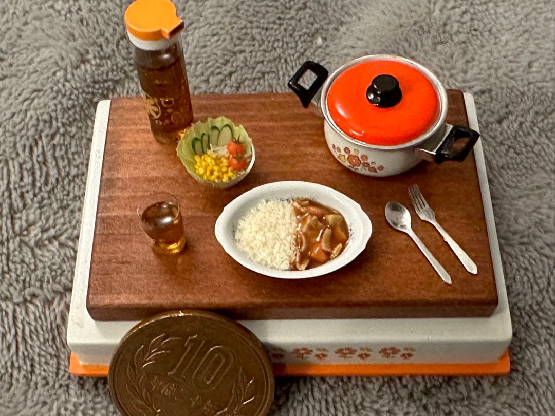 レトロカレー　ミニチュア