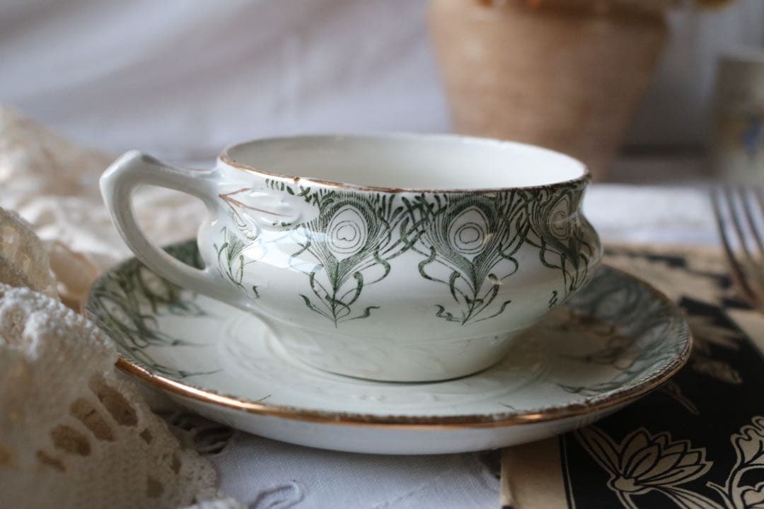 グリーン　Creil et montereau レリーフ　ソーサー　　c&s