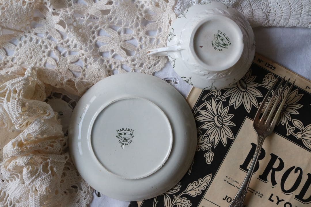 グリーン　Creil et montereau レリーフ　ソーサー　　c&s