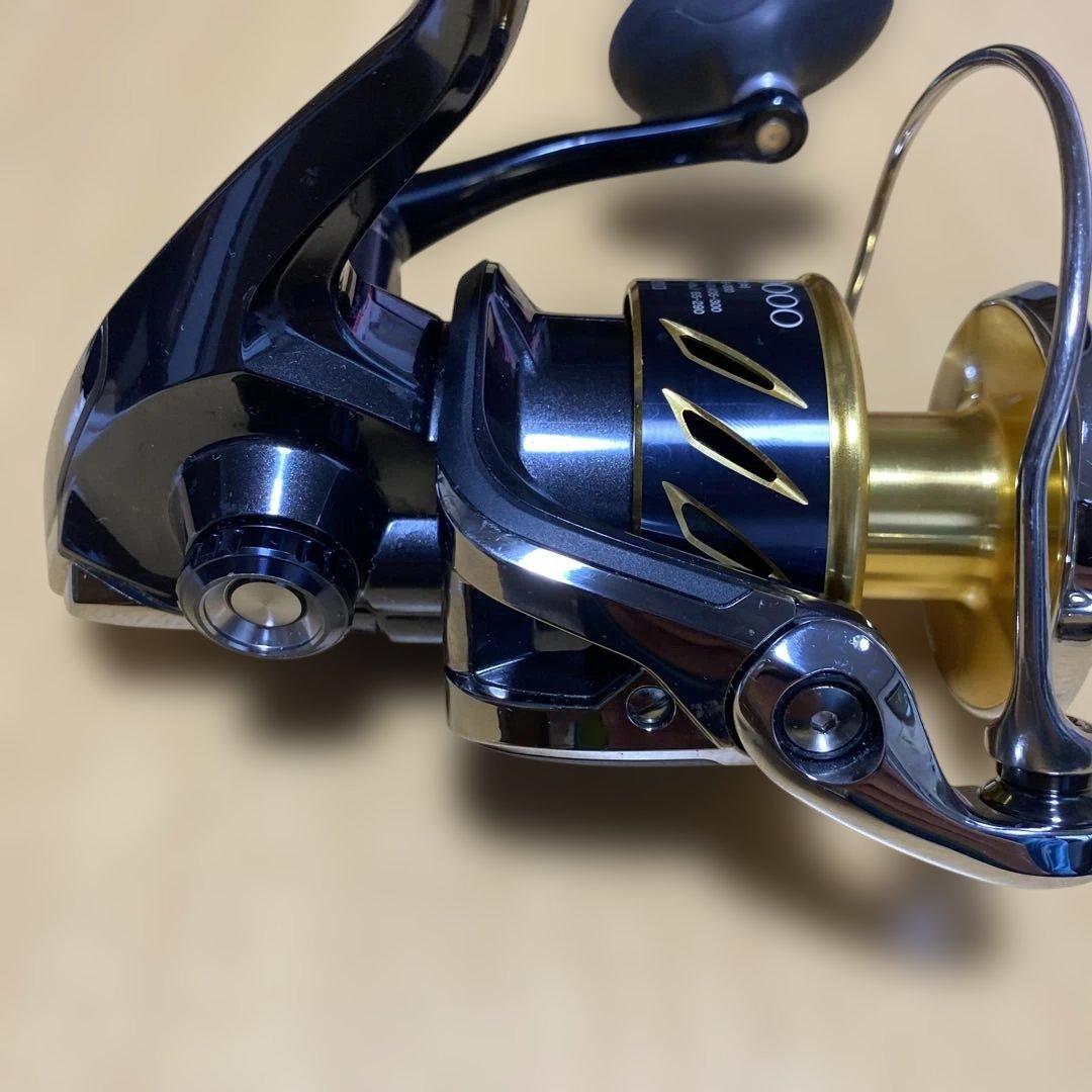 あお。13ステラSW 10000PG左巻き本体のみの出品です。