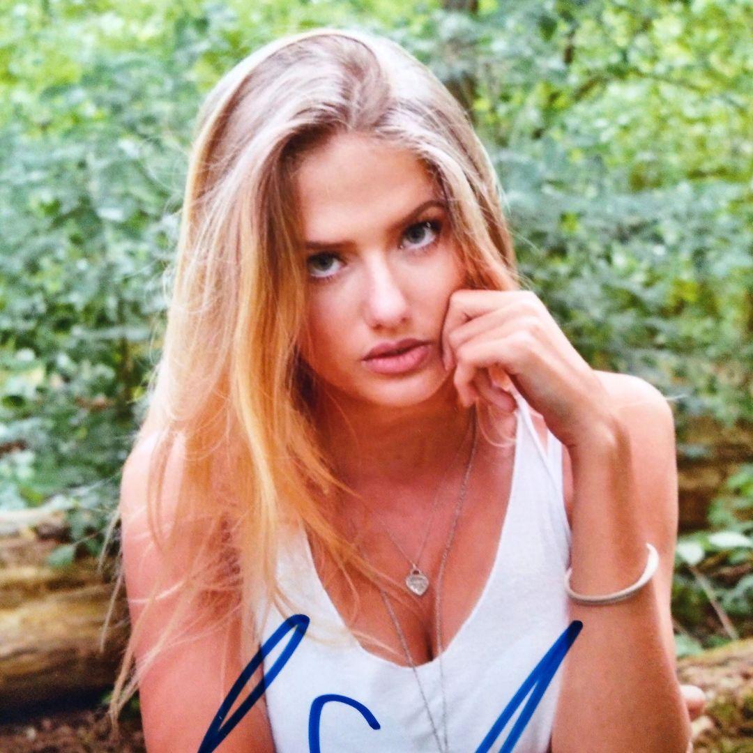 セール中…アリカ・シュミット直筆サイン入り2Lサイズ写真‥ドイツの陸上選手