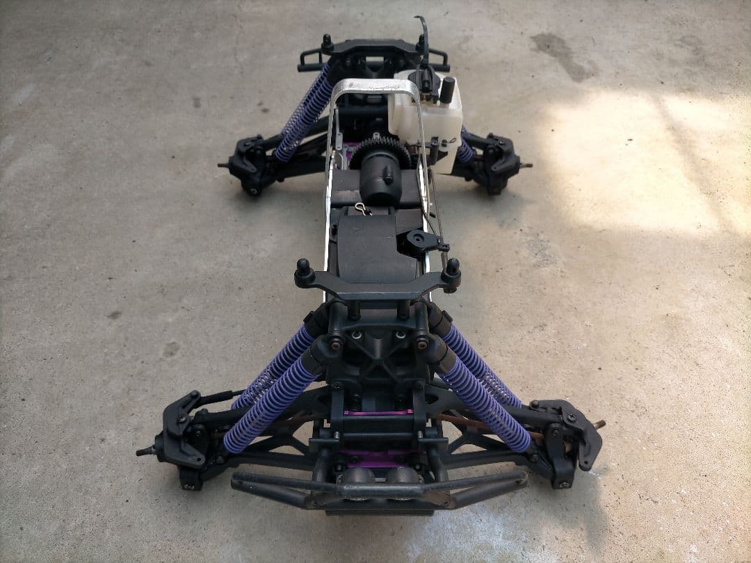 ★送料無料★HPIサベージ　エンジンラジコンカーシャーシオフロード　エンジン無