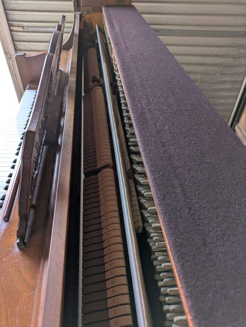 KAWAI　アップライトピアノ　KL-11KF