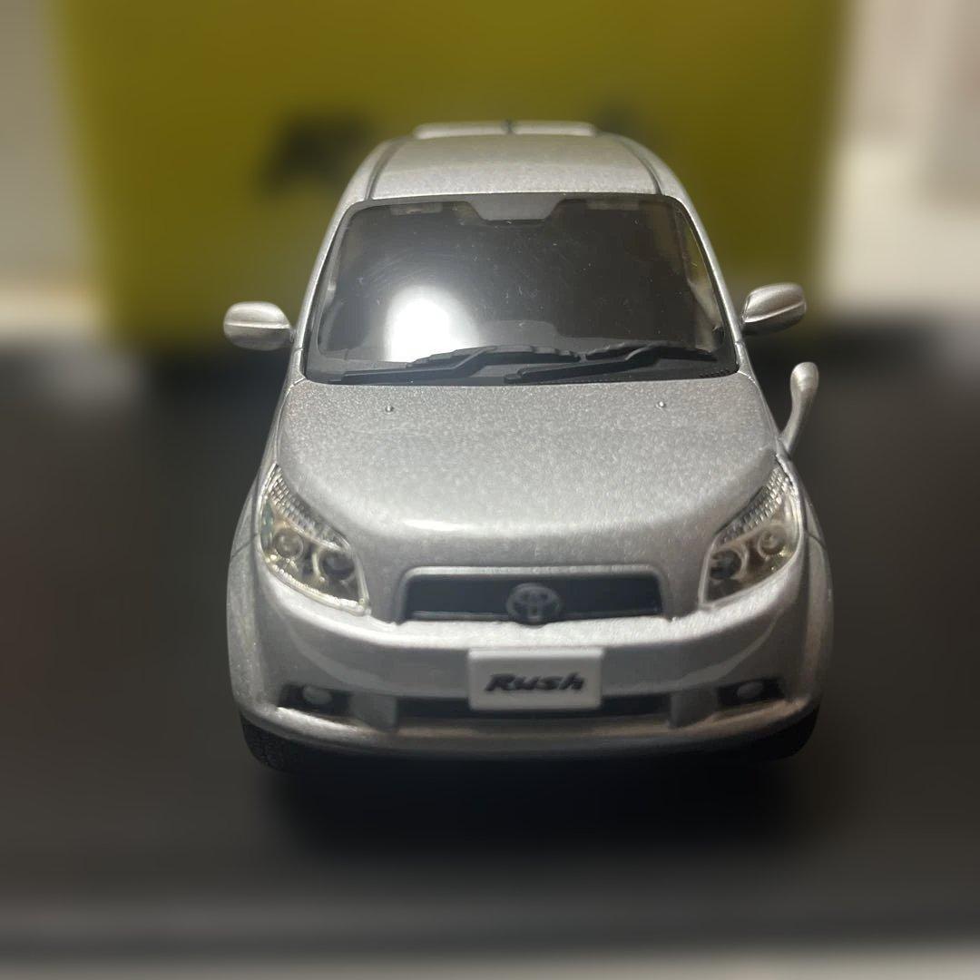 非売品　トヨタ　ラッシュ　カラーサンプル ブライトシルバーメタリック