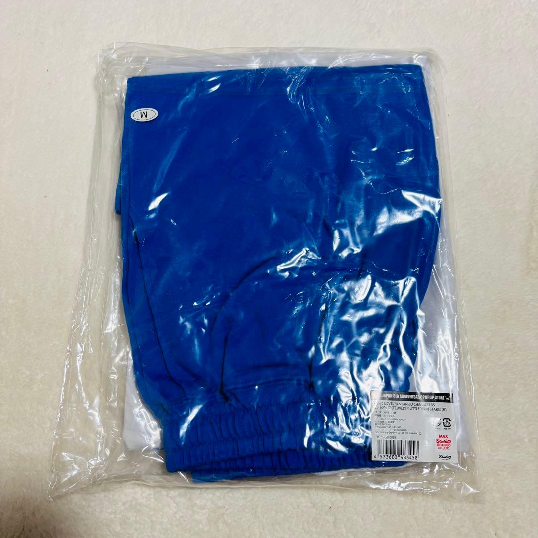 【未開封】TWICE LOVELYS × SANRIO セットアップ　入手困難