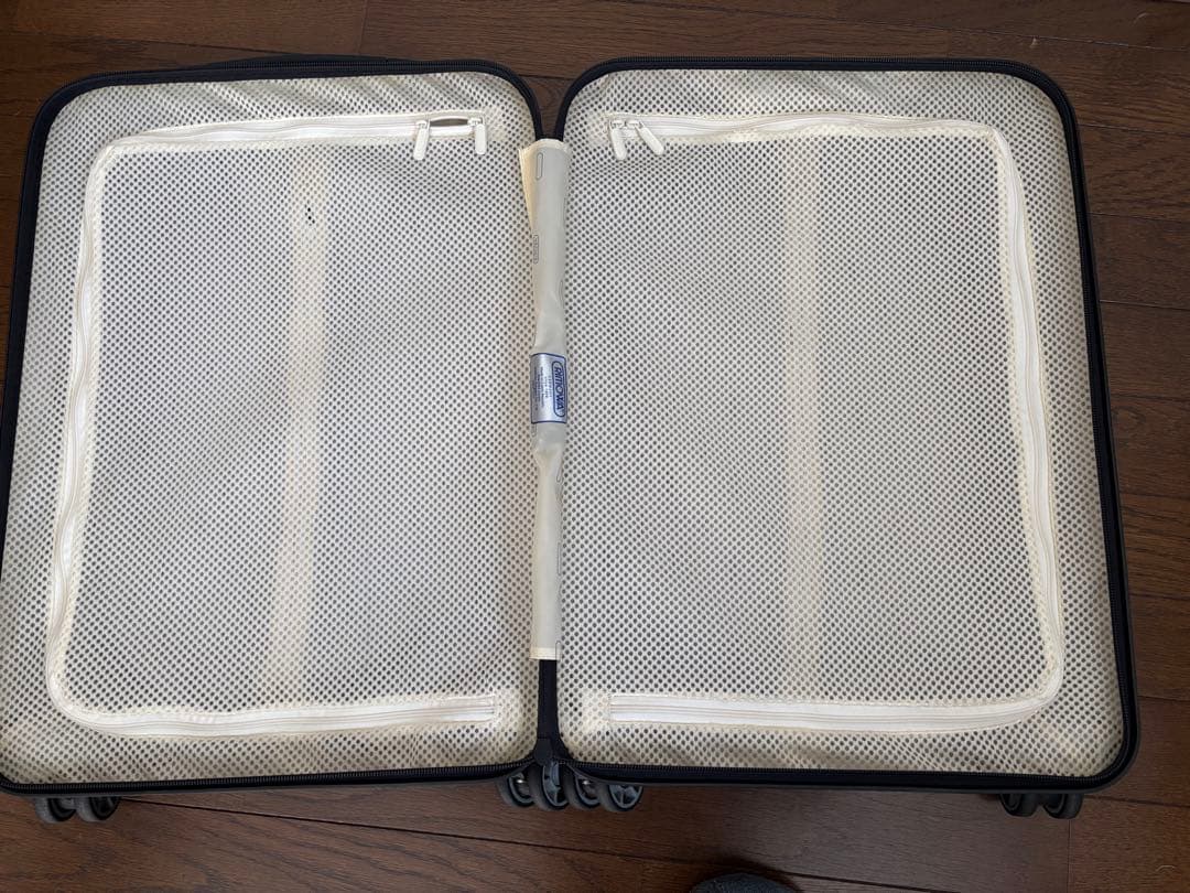 RIMOWA サルサエアー　33L 機内持込　パープル キャリーケース