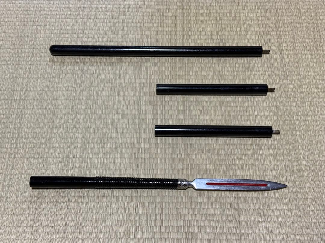 槍　やり　4本継　黒呂　模造刀　模擬刀　美術刀　舞踊　大衆演劇　芝居