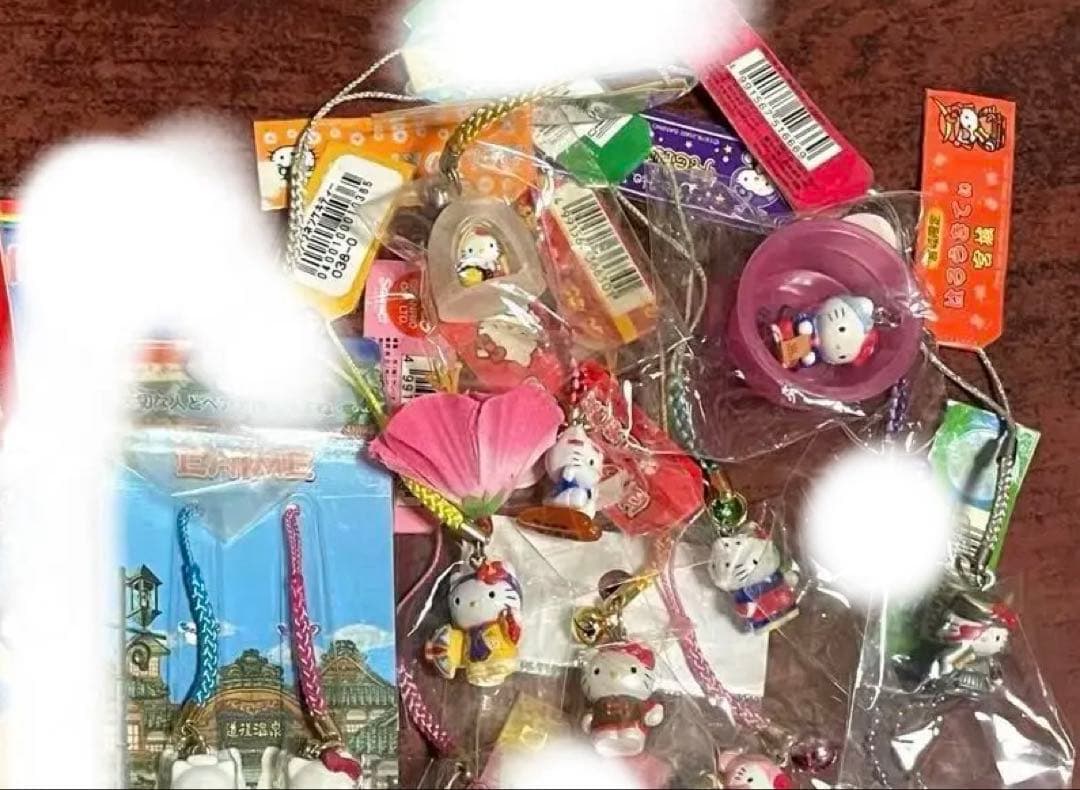 サンリオ　ハローキティ　ご当地ストラップ・その他まとめ売り