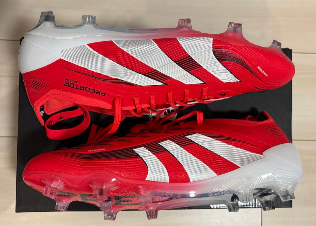 プレデター ELITE フォールディングタン FG / 天然芝用