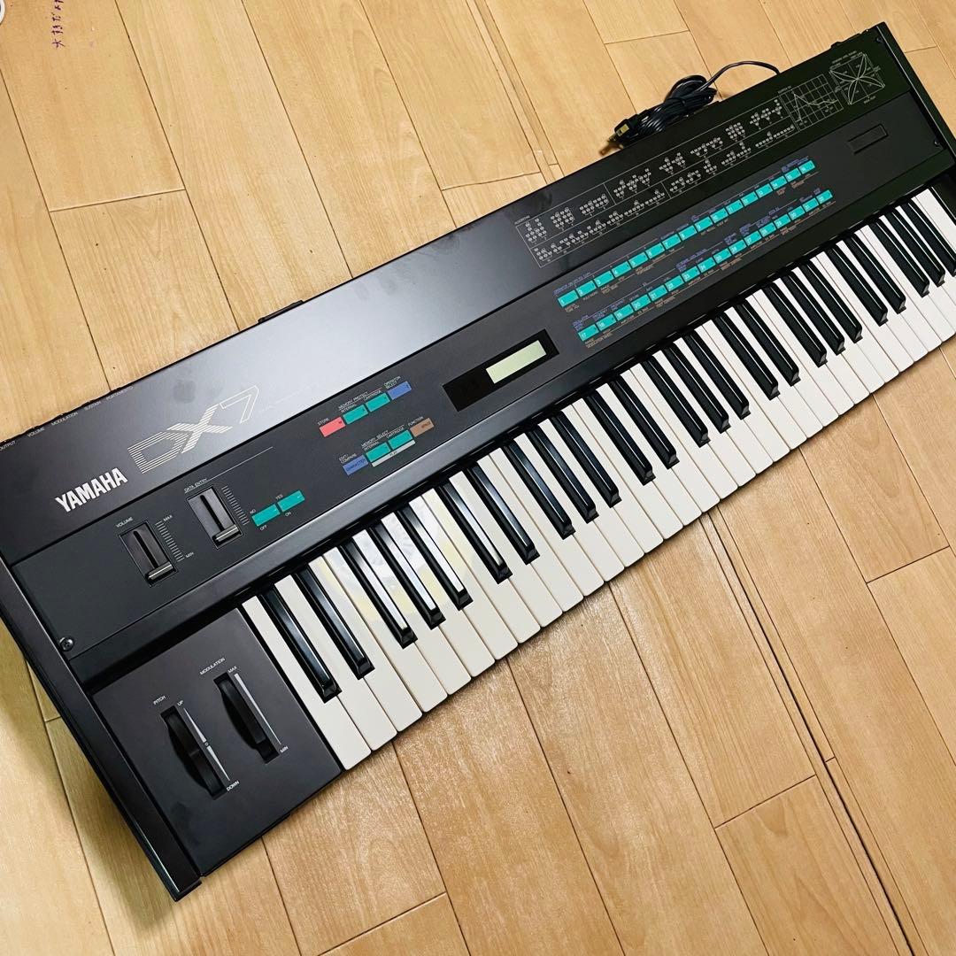 YAMAHA DX7 ヤマハ　シンセサイザー