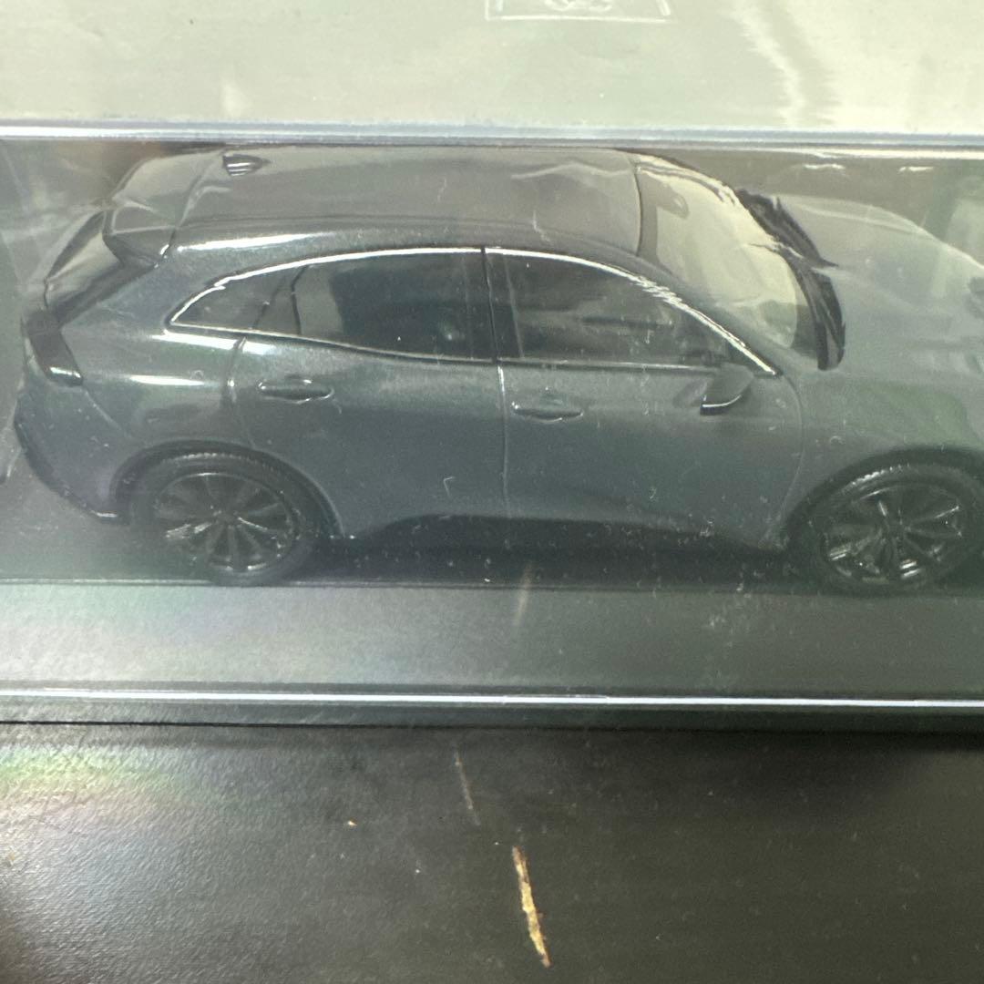 【正規品・未開封】クラウンスポーツ　ミニカー グレー
