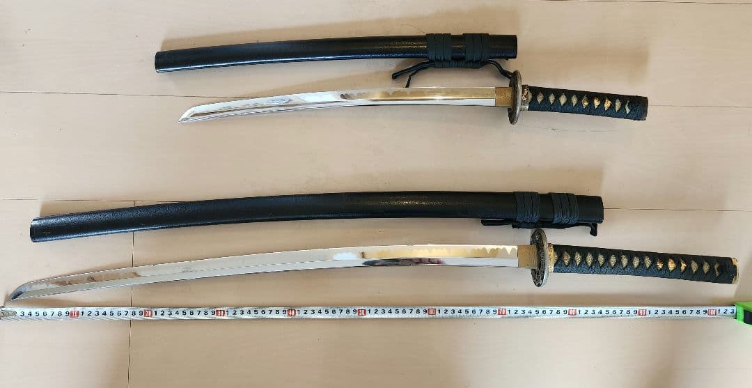 模造刀 金龍鍔　黒塗り鞘　日本刀　刀剣　太刀　刀装具 模造刀