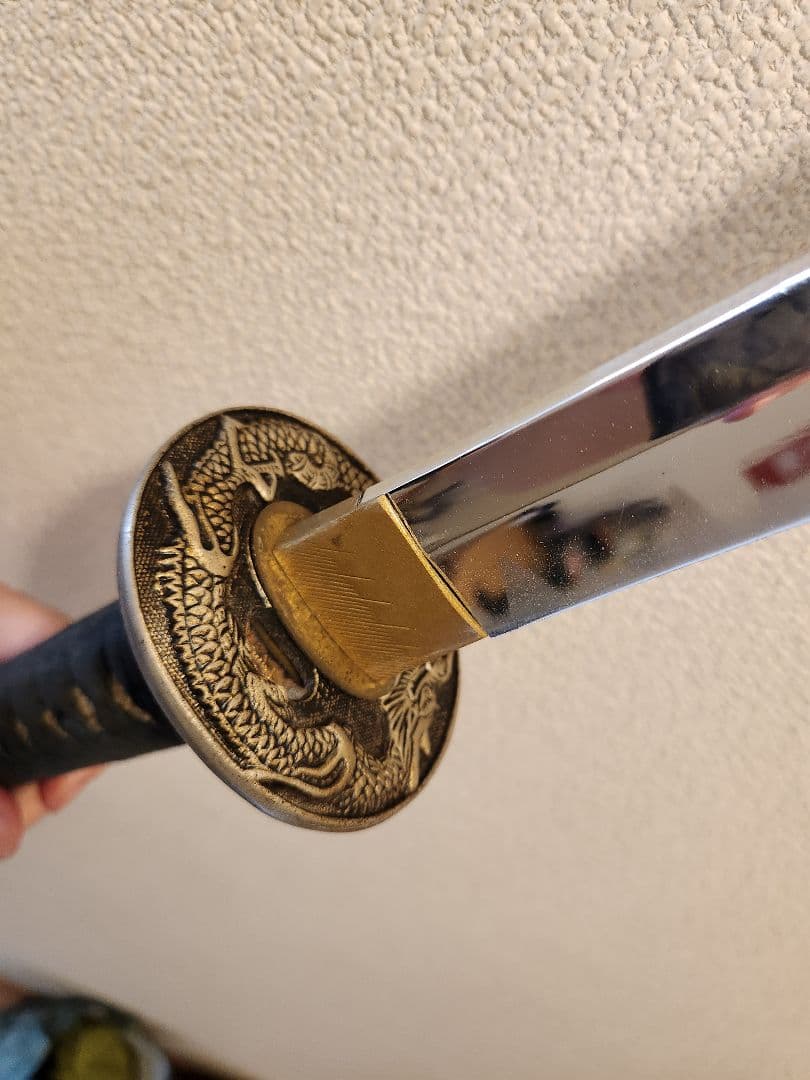 模造刀 金龍鍔　黒塗り鞘　日本刀　刀剣　太刀　刀装具 模造刀