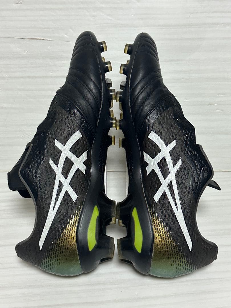 ULTREZZA asics アシックス 1103A031 送料込み　即購入可