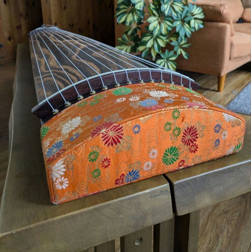 琴　和楽器　弦楽器 13弦　すだれ彫り　美木目