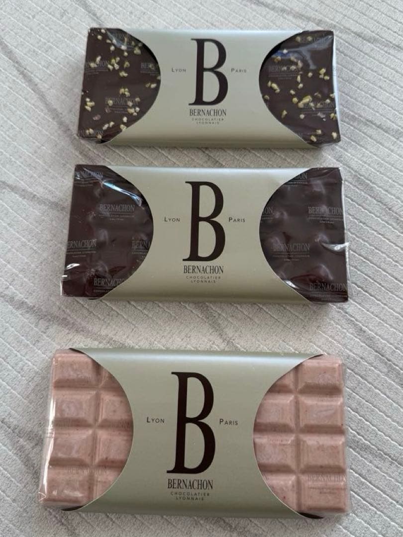 【hamuさん専用】ベルナシオン タブレットビスキュイ・フレーズ・ピスターシュ