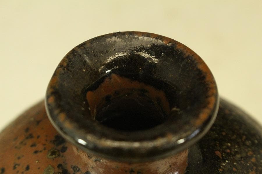 萬屋焼 やちむん 金城一門 魚紋 一輪挿し 花瓶 在銘(メ1285)