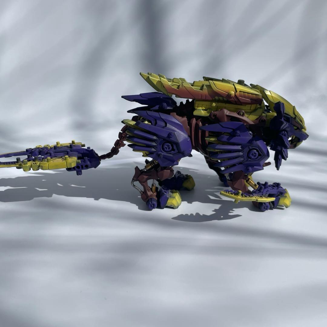 ゾイドワイルド ビーストライガー 禍鎧Ver. 塗装済　完成品