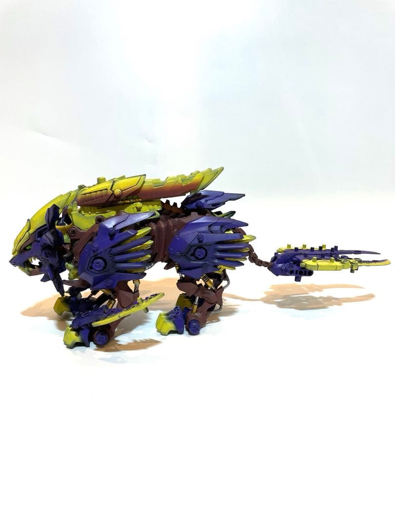 ゾイドワイルド ビーストライガー 禍鎧Ver. 塗装済　完成品