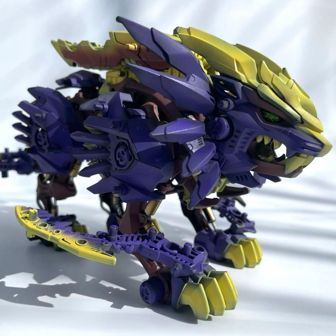 ゾイドワイルド ビーストライガー 禍鎧Ver. 塗装済　完成品